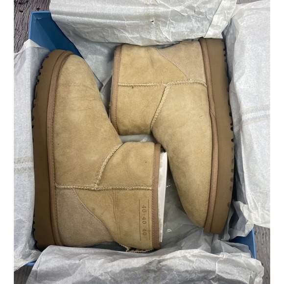 UGG Classic Mini 40:40:40 Anniversary Sand Suede Boots Size 10 Womens fits Men 8 - Picture 1 of 11